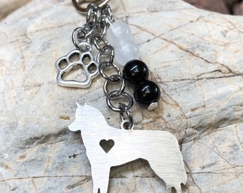 Husky dog keychain, dog gemstone key chain, bag charm, siberian husky jewelry, pet keepsake, animal themed jewellery, gift, Christmas