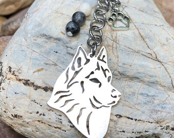 Husky dog keychain, dog gemstone key chain, bag charm, siberian husky jewelry, pet keepsake, animal themed jewellery, gift, Christmas