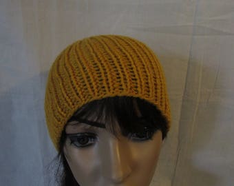 Essential Knit Beanie in Gold/Mustard