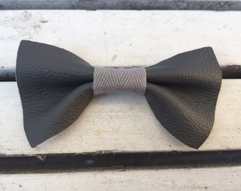 Festive bow tie for elegant occasions - leather / vegan leather