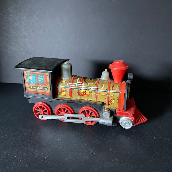 Battery operated Train , made in Japan, tin litho, 1960s