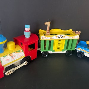 Read description Fisher Price Circus Train and animals, 1973