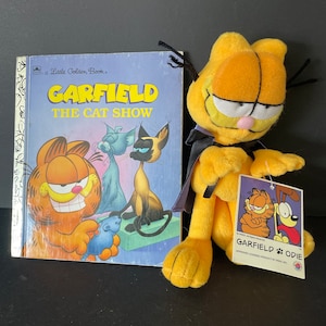 Plush Garfield and Little Golden Book: Garfield the Cat Show, 1990
