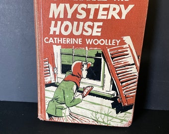 Ginnie and the Mystery House, by Catherine Woolley, illustrated by Ursula Koering, William Morrow and Co, Library binding, 1957