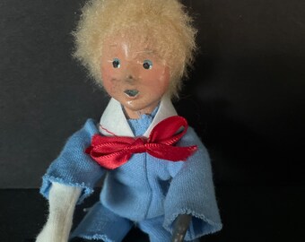 Vintage Byers’ Choice Ltd, the Carolers, child singers, sold separately