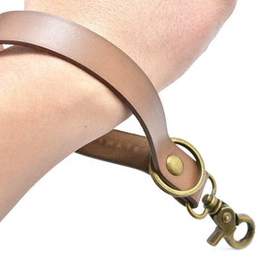 Llavero de muñeca, llavero de cuero, pulsera de llavero, correa de muñeca, organizador de llaves personalizado, cordón de muñeca, regalo hecho a mano para él, café