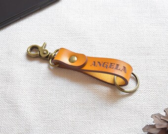 Womens keychain, personalized key ring, leather key fob, key holder, 3 anniversary, groomsmen gift, handmade gift for her, engraved keychain