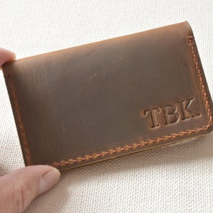 porta-cartões de crédito duplo, estojo para cartão de visita, couro envelhecido, carteira com monograma, marrom, feminino personalizado, presente para padrinhos, LT-545