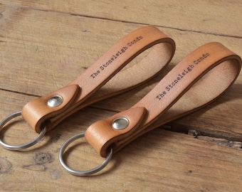 Portachiavi in pelle personalizzato, portachiavi personalizzato, portachiavi inciso, regalo per sorella, regalo di compleanno, fatto a mano, blu, rosso, marrone, caffè, rosa