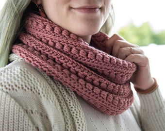 The Carnation Cowl Crochet Pattern