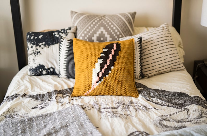 The Flicker Pillow Crochet Pattern image 4