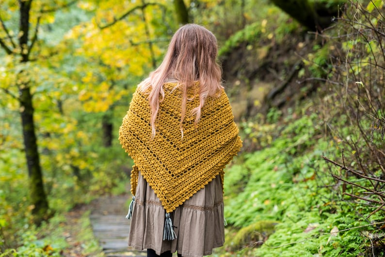 The Meadowlark Triangle Scarf Crochet Pattern image 4
