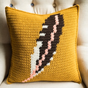 The Flicker Pillow Crochet Pattern image 1