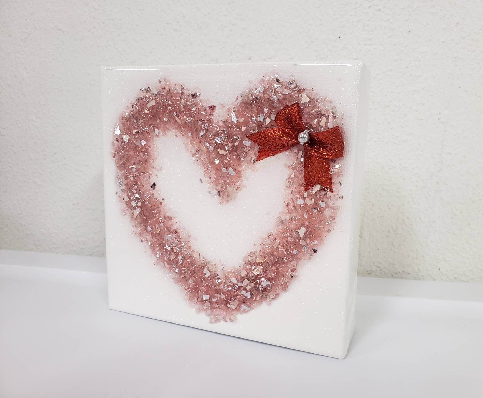 Epoxy Art- Crushed Glass Hearts- Perfect for Valentine's Day! – ProglasEpoxy