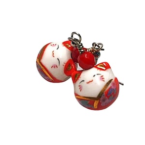 kawaii kat oorbellen rode maneki neko bungel oorbellen rode gelukkige kat edelsteen bengelen oorbellen rood geld kat edelsteen druppel oorbellen