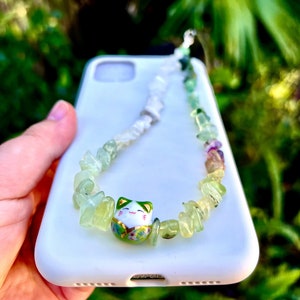 Lucky Cat Phone Strap, Aventurine Healing Crystals Phone Wristlet, Gemstone Phone String, Ombré Green White Gradient Beaded Phone Chain, Y2K