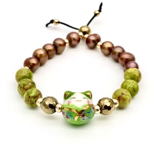 kawaii cat bracelet beaded gem stone stretch bracelet green beaded gemstone bracelet cute maneki neko lucky cat pearl bracelet sakura kimono