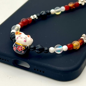 Amuleto para teléfono Maneki Neko: Pulsera con piedras preciosas de gato de la suerte