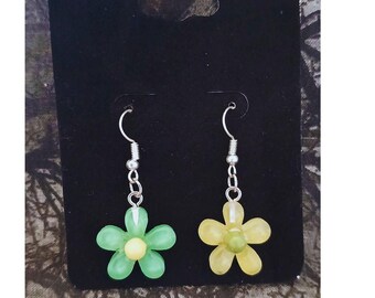 SK Brazen Daisy Danglers - Green + Yellow