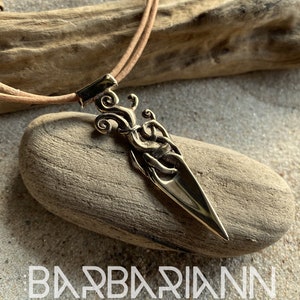 Viking pendant - Urnes style - bronze - 5,6 cm / 2,2 inch - arrow pendant