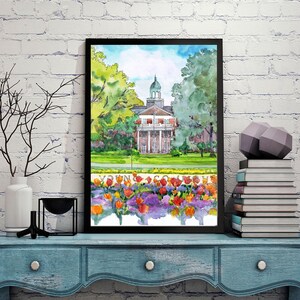 K&ouml;nnte beinhalten: Ein Aquarellgem&auml;lde eines Backsteingeb&auml;udes mit einem wei&szlig;en S&auml;uleneingang. Das Geb&auml;ude ist von gr&uuml;nen B&auml;umen und einem Beet mit bunten Blumen umgeben. Der Text "Young Commons" ist im Vordergrund sichtbar.