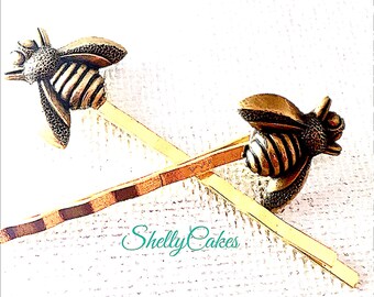 ✨Golden Bee Hairpin (Set of 2pcs)✨ Anthropologie | Accessories | Golden Bee Hairpin Set Of 2pcs  main image 3