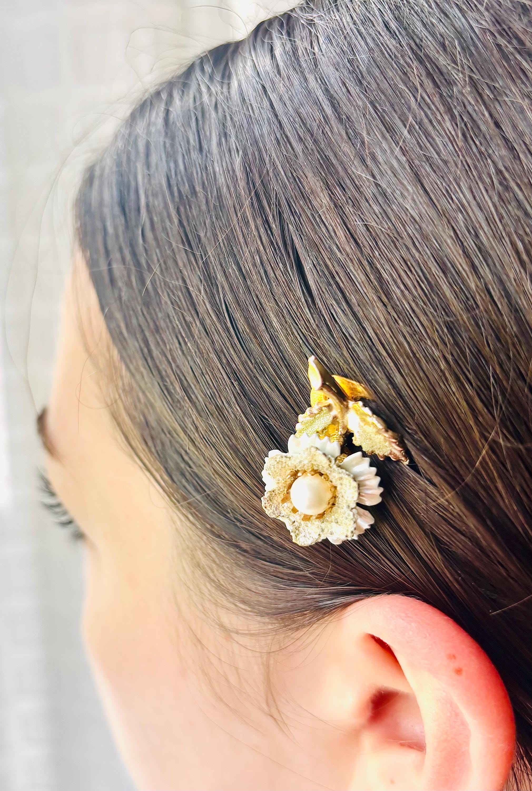 Gold Flower Pearl Hair Comb Set: Vintage Wedding Hair  display picture 1