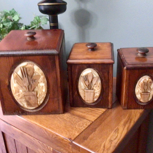 Vintage Wooden 3 Piece Canister Set with Plastic Inserts Kitchen Utensil Inlay Flour Sugar Kitchen Restaurant Counter Decor