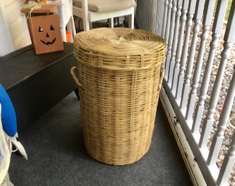 Red Hamper Wicker Willow Large Antique Wash Round Laundry Basket