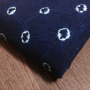 Shibori Indigo Cotton Fabric - Bubble - Vintage blue Tablecloth - Tea towel - Natural hand dyed/ Plant dyes - Clothing - Tie dye - Thealese
