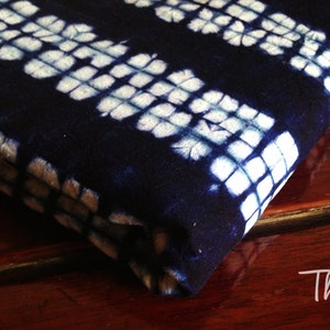 Shibori/Indigo/Cotton Fabric/Table runner/Tea towel/Stone staircase/Blue/Vintage/Natural hand dye/Plant dyes/Clothing/Tie dye/China/Thealese
