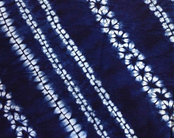 Shibori Indigo Tie dye Cotton Fabric - Vintage Blue Flowers Table cloth - Oblique Pattern - Natural hand dyed/ Plant dyes