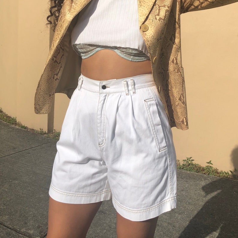 M vintage high waist white denim shorts