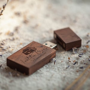 Personalized Wooden USB Flash Drive with Box (option), Wedding Gift or Photography Keepsake