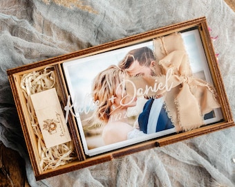Paquete de 20 cajas de madera para fotos de 4x6, con tapa acrílica personalizada y opción USB.