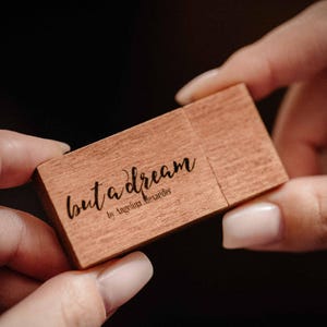 Wooden USB 3.0 Flash Drive - Personalized Keepsake for Weddings, Birthdays, and Special Occasions
