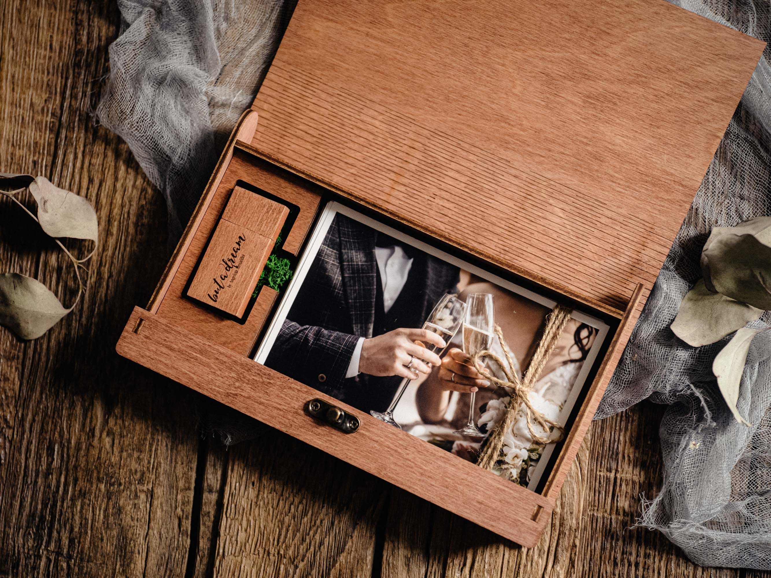 5x7 wedding photo box with usb flash drive, Personalized wooden photo box for prints 13x18 cm, Photo storage box for wedding clients