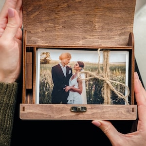 Aangepaste houten fotodoos van 5 x 7 met optionele USB 3.0-flashdrive – geschikt voor 200 afdrukken – gepersonaliseerd huwelijkscadeau voor stel of fotograaf