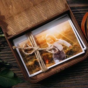 Houten fotodoos voor afdrukken van 5 x 7 inch (13 x 18 cm) – Gepersonaliseerde herinneringsdoos voor bruiloft en familie, op maat gemaakte gegraveerde houten aandenkendoos
