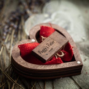 Herz Geschenk USB Box mit personalisiertem Acryldeckel, Holzstick 3.0 Option