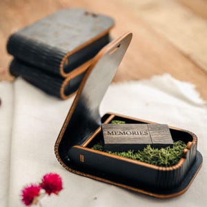 Personalized Wooden USB Box with Engraved Flash Drive – Wedding USB Packaging for Photographers