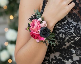 Wedding corsage Homecoming corsage bracelet Pink Black Rose Mother of the bride corsage Wrist corsage Artificial corsage Bridesmaid corsage