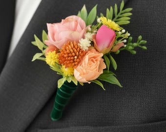 Colorful boutonniere Wedding boutonniere for groomsmen Bright flower boutonniere Groom Boutonniere Pink Orange Summer wedding Beach
