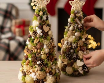Home Christmas Tree Small Xmas Decor Tree for Office Table Gift for Boss Rustic House Decor Tree with cones 2026 Red Green Gold