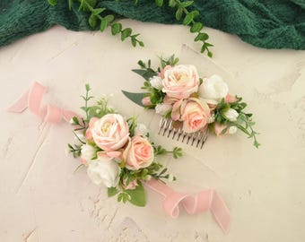 Prom corsage and boutonniere blush pink white buttonhole for man Flower corsage for girls Graduation corsages Women floral corsage and comb