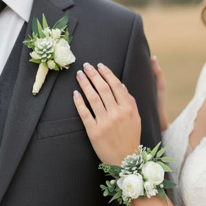 Succulent buttonhole Green White-off corsage maid of honor Prom hand bracelet with flowers Rose corsage for women Boutonniere