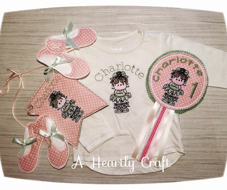 Cow Birthday Badge Girls Badge Badge for Her Party Gift Felt Rosette Personalized Birthday Badge Barnyard Party Gift for Girls