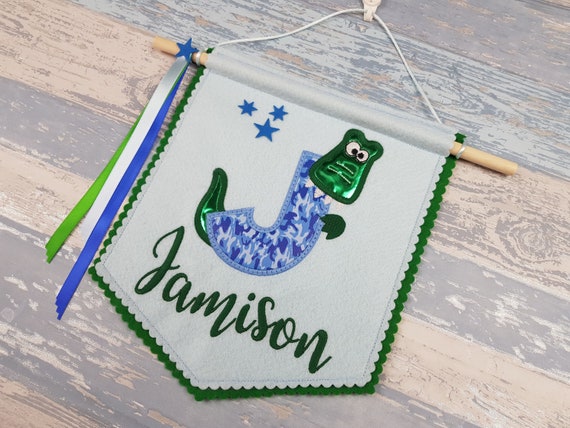 Personalised Alligator Wall Hanging - Kids Name Nursery Room Decoration Sign - Pennant Flag Decor - Croc Felt Hanging - Birthday Gift Il_570xn