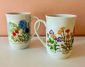 Vintage 70s retro botanical pattern floral mugs - 2 mid-century ceramic mugs - made in Japan