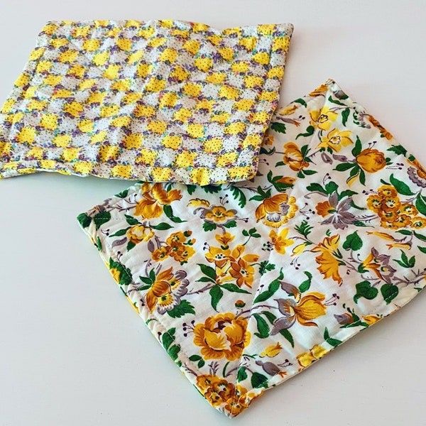 Mid-century floral potholders // 1960s orange, yellow, and green insulated cotton trivets